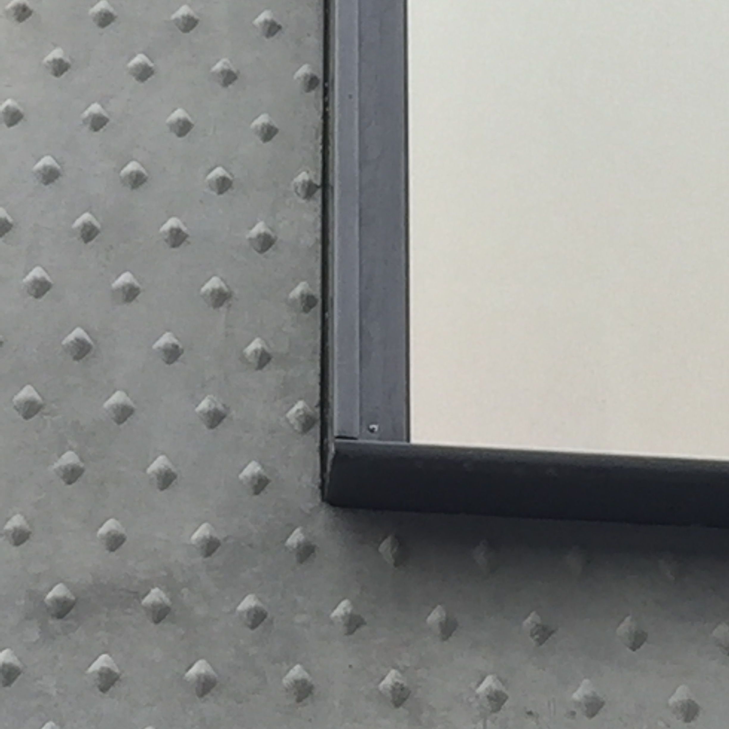 Detalje i betongvegg